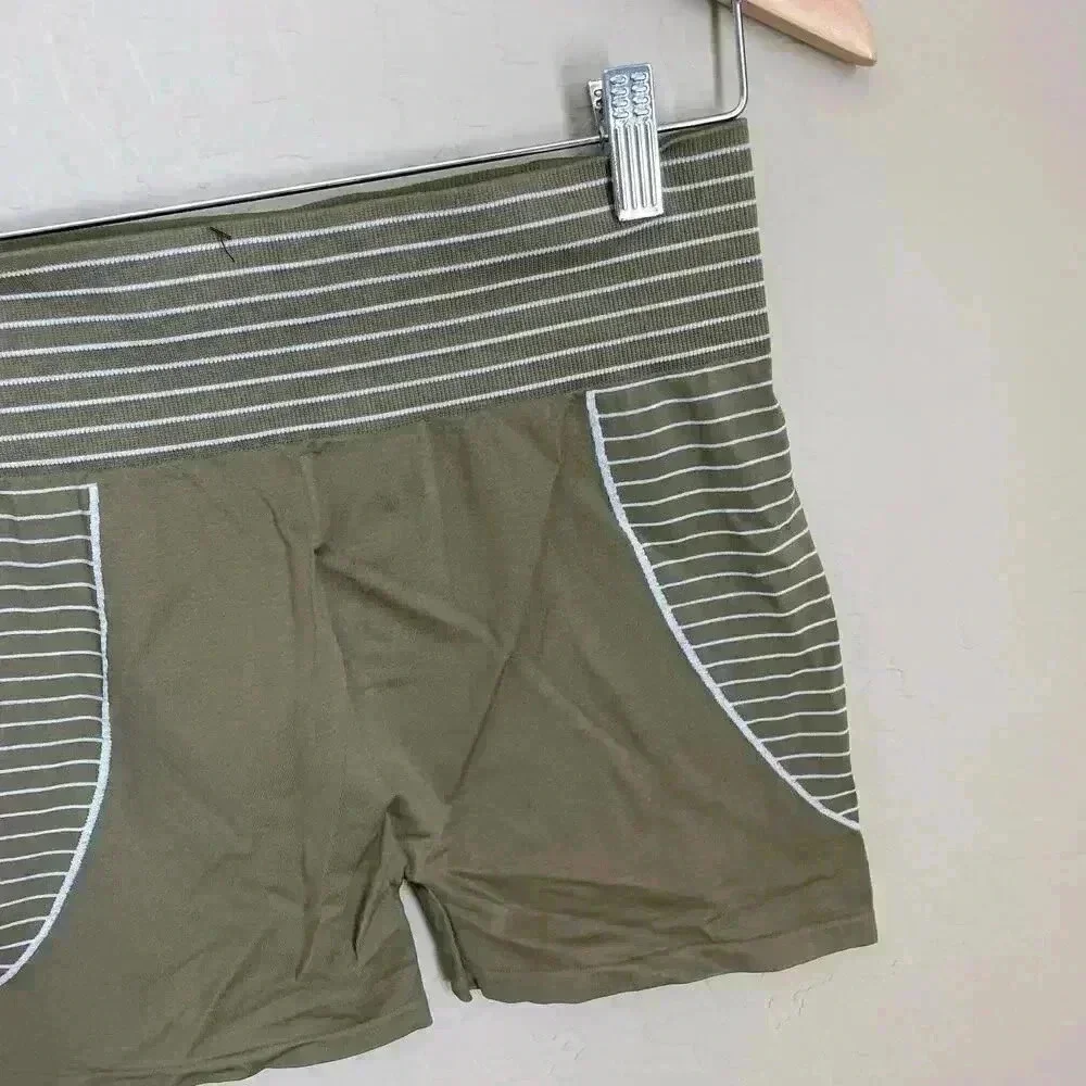Missguided Seamless MSGD Booty Gym Shorts Bundle (2) Size‎ Medium